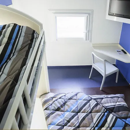 Hotel Hotelf1 Ouest Micropolis 2*
